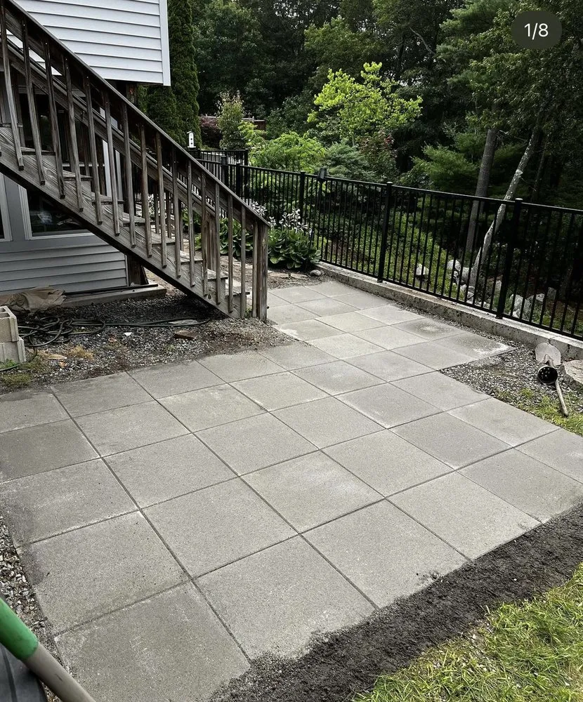 Professional lawn care service for homes across Merrimack, NH - Skelley Landscaping