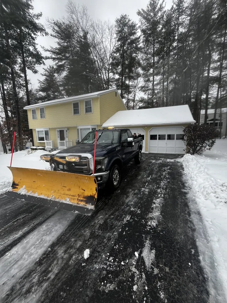 Top-rated yard cleanup service in Merrimack, NH - Skelley Landscaping