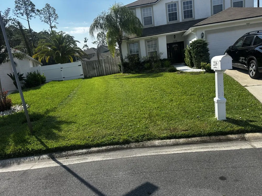 Local lawn mowing service experts serving Jacksonville, FL - Skelton Family Services