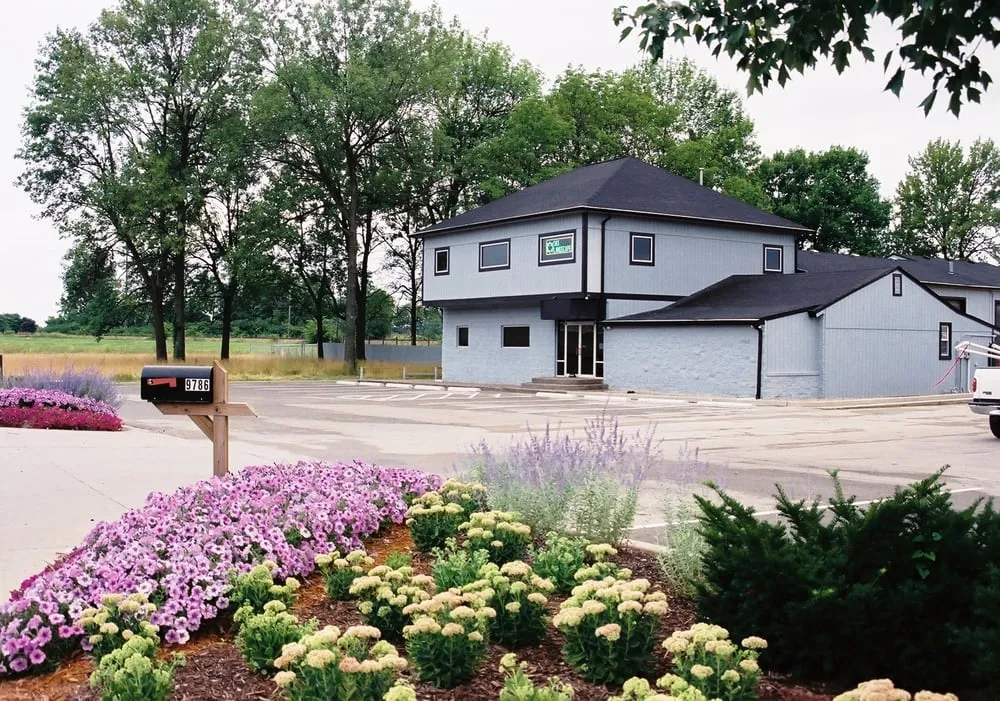 Local yard maintenance in Indianapolis, IN by Ski Landscape