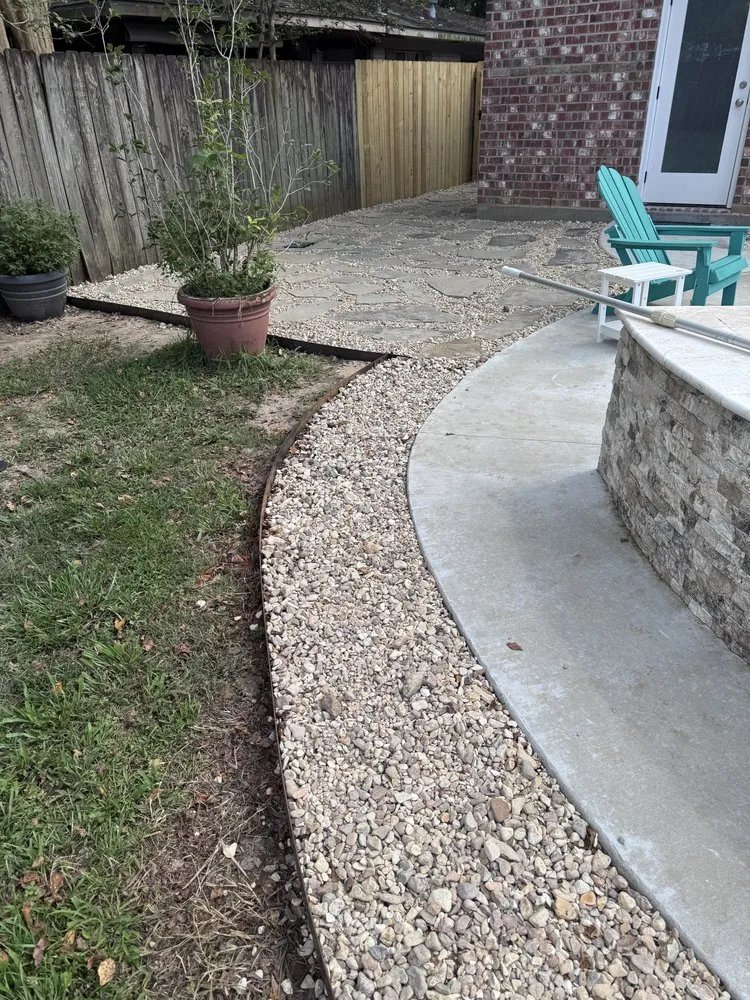 Local yard maintenance in Lafayette, LA by Skid Pro Services