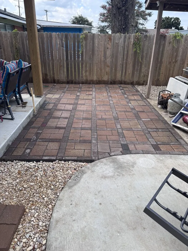 Trusted yard maintenance with custom design across Lafayette, LA - Skid Pro Services