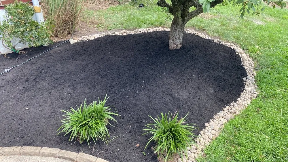 Reliable garden landscaping for homes in Cincinnati, OH by Skilled Business