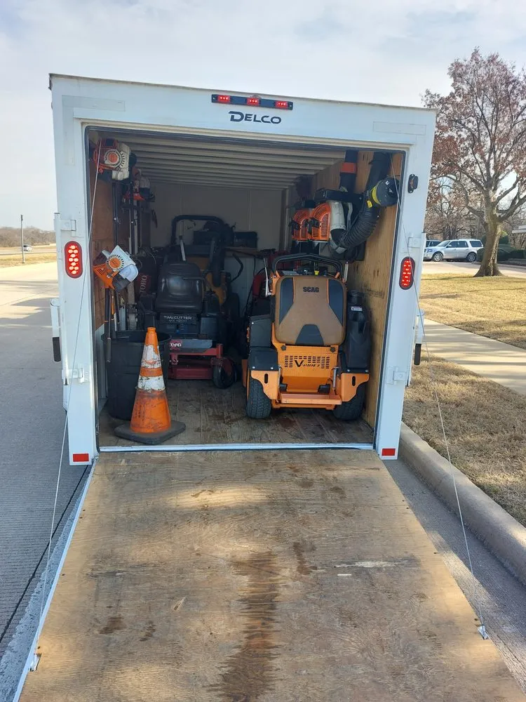 Affordable yard maintenance for beautiful yards in Cedar Hill, TX by Skinners Lawn Care Management