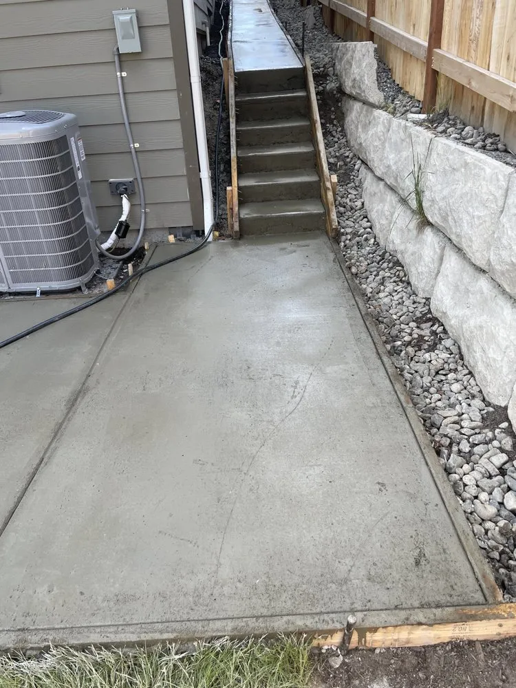 Reliable yard maintenance for year-round maintenance across Lynnwood, WA - Skinny’s Landscaping & Construction