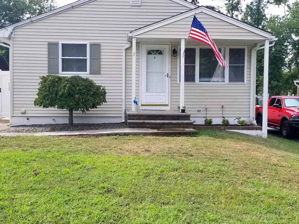 Custom lawn mowing service in Monroe Township, NJ - Skippy’s Landscape & Design