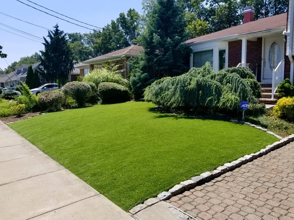 Trusted lawn mowing service in Monroe Township, NJ - Skippy’s Landscape & Design