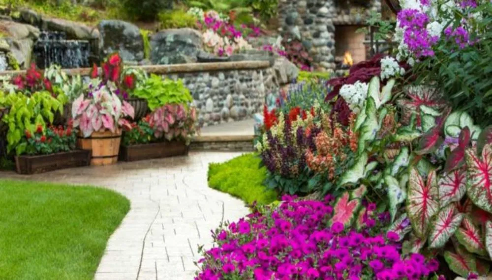 Affordable yard maintenance for residential properties across Canonsburg, PA - Ski's Landscaping
