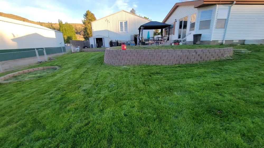 Reliable yard cleanup service experts serving Electric City, WA - Skylar's Home & Lawn Care