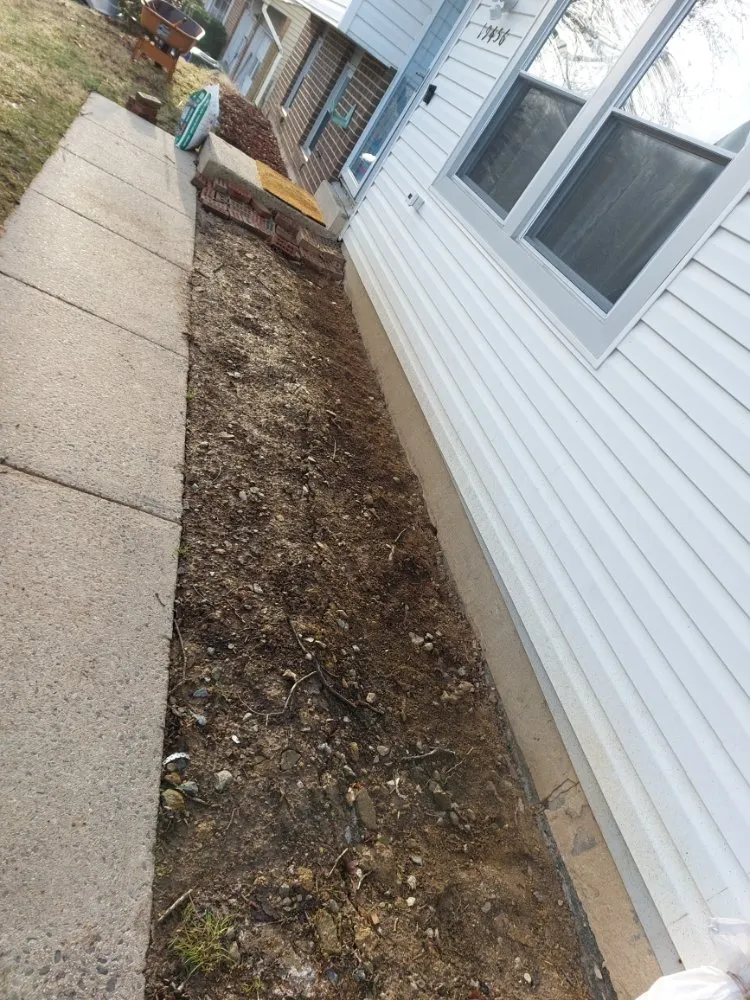 Local lawn mowing service experts serving Gaithersburg, MD - Skylawn