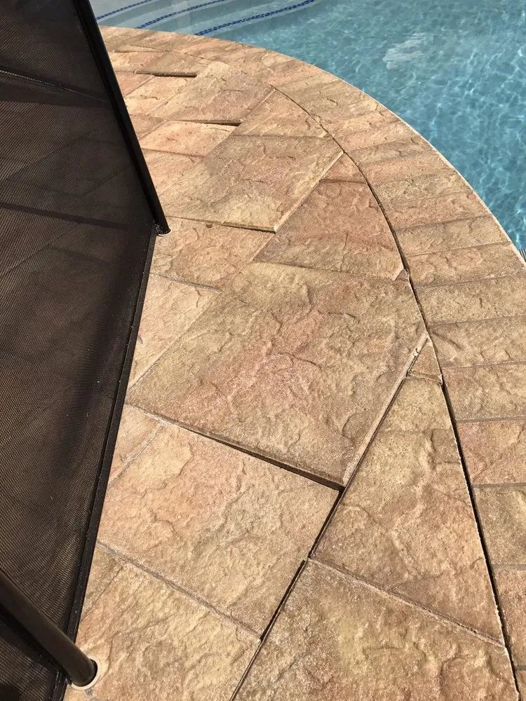 Reliable garden landscaping in Coconut Creek, FL by Skyler Pool And Spas, Inc