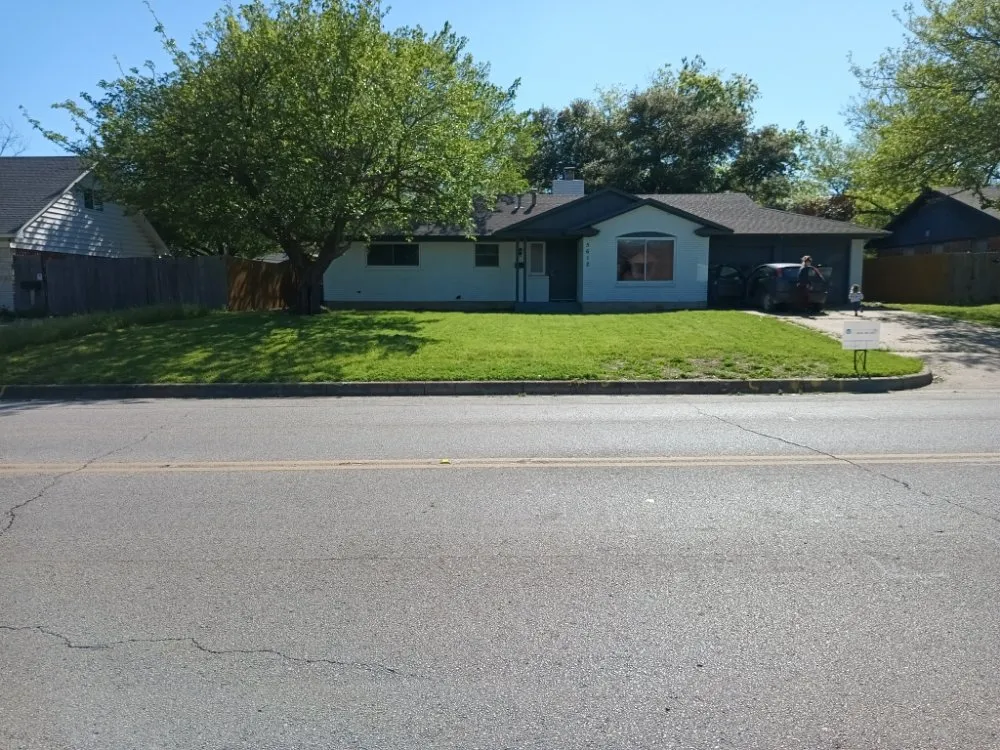 Local yard maintenance in Joshua, TX by Skylers Green Team