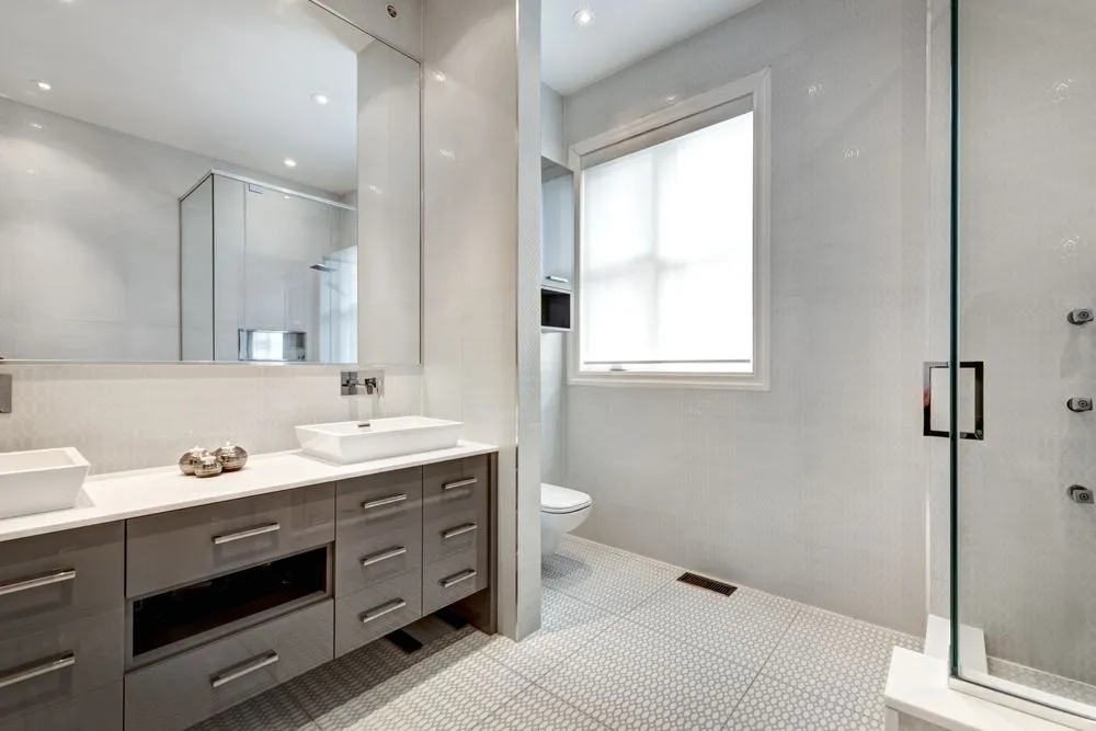 Professional lawn care service experts serving North Hollywood, CA - Skyline Builders