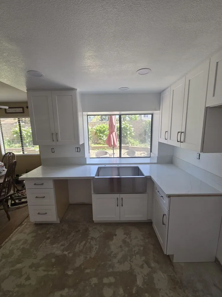 Top-rated lawn mowing service for homes across North Hollywood, CA - Skyline Builders