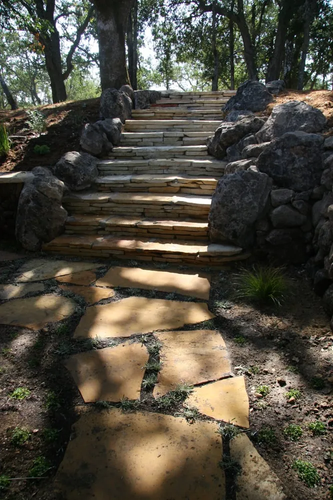 Trusted lawn mowing service experts serving Redwood City, CA - Skyline Landscapes