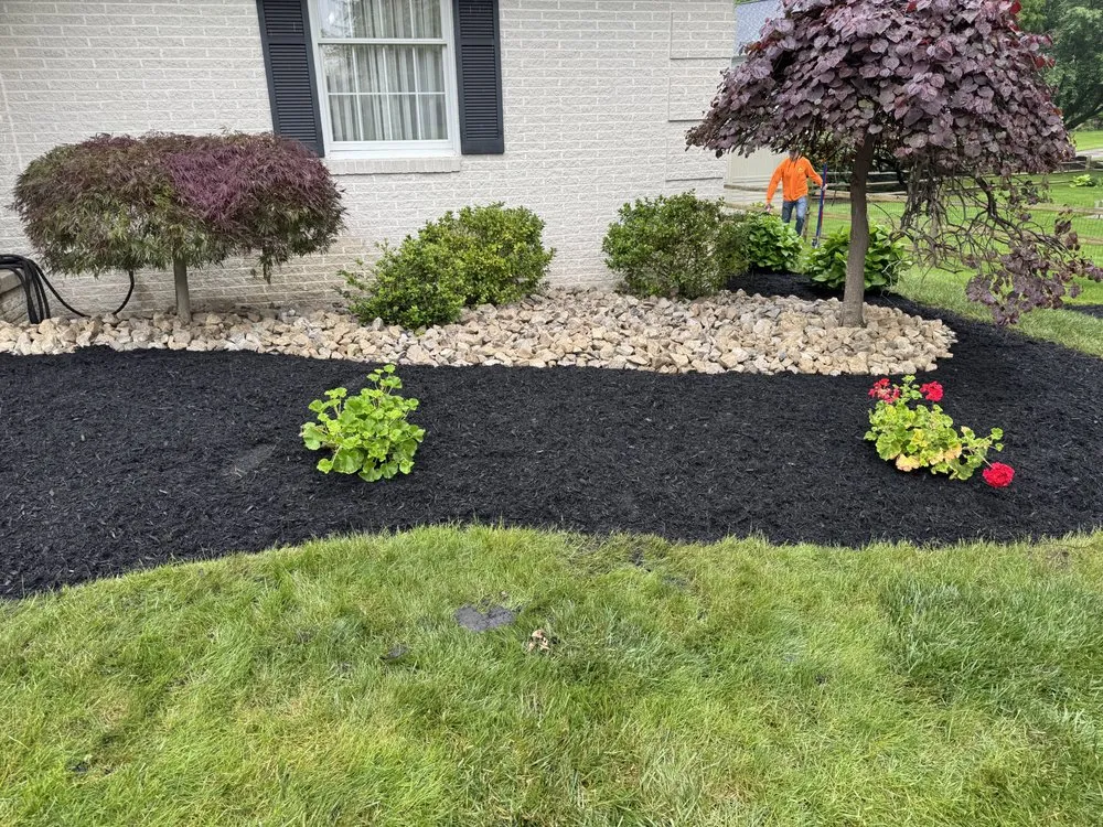 Trusted lawn care service experts serving Canton, OH - Skyline Landscaping