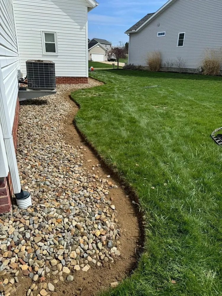 Reliable lawn mowing service experts serving Canton, OH - Skyline Landscaping