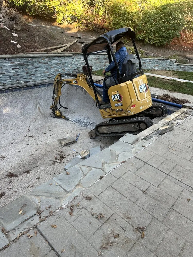 Top-rated yard cleanup service in San Pablo, CA - Skywalker Pavers & Demolition