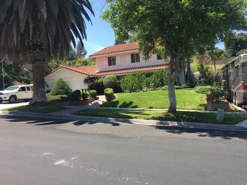 Custom lawn mowing service experts serving Placentia, CA - SL Maintenance