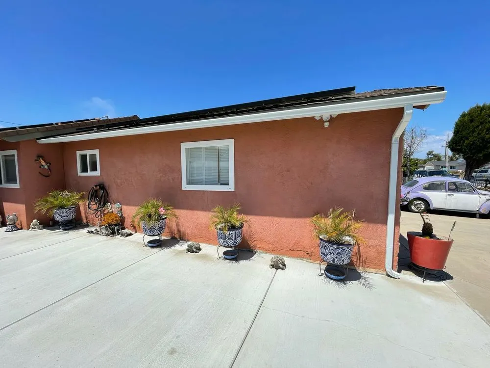 Affordable yard maintenance for homes in Los Angeles, CA by SL Services