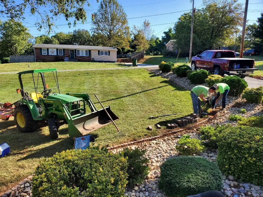 Top-rated yard maintenance for residential properties in Roanoke, VA by Slate Enterprise