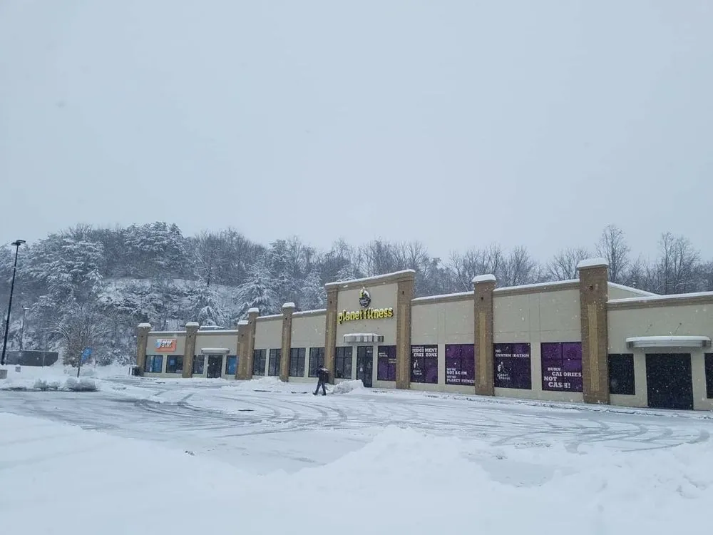 Affordable lawn care service in Roanoke, VA by Slate Enterprise