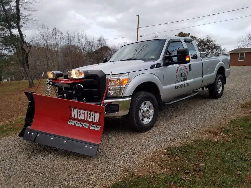 Custom landscaping services for beautiful yards across Roanoke, VA - Slate Enterprise