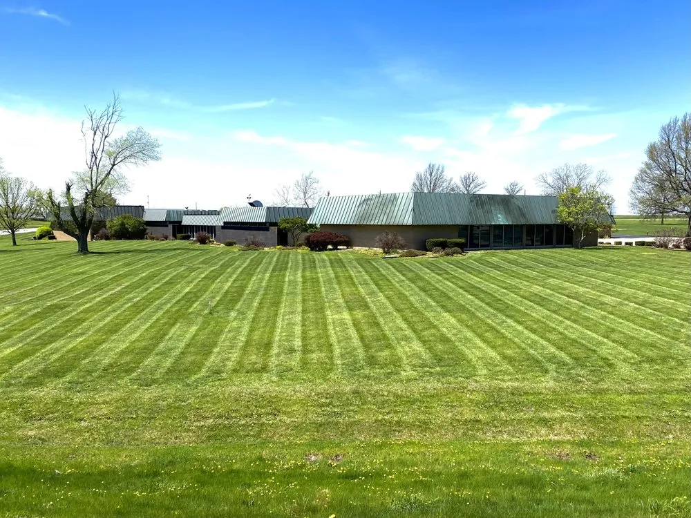 Top-rated garden landscaping in Cameron, MO - Slates Mowing