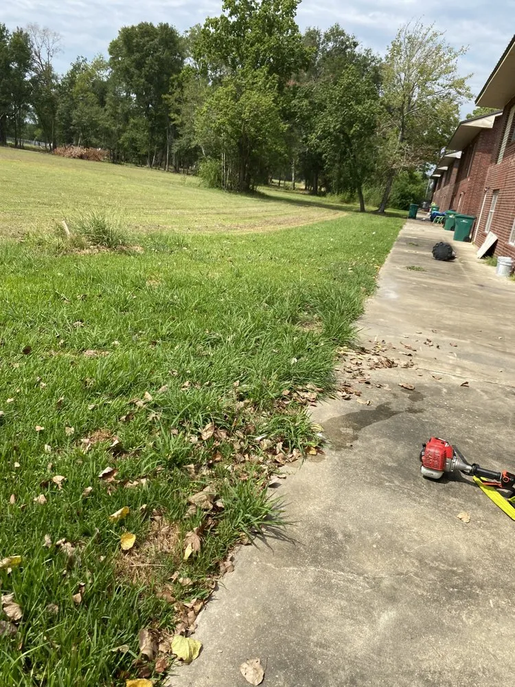 Local outdoor landscaping for residential properties in Reeves, LA by Slayden’s Lawn Care