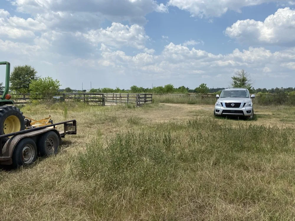Trusted lawn mowing service experts serving Reeves, LA - Slayden’s Lawn Care