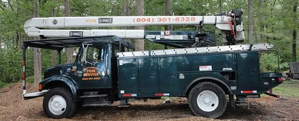 Sleepy Hollow Landscaping and Tree Service Logo