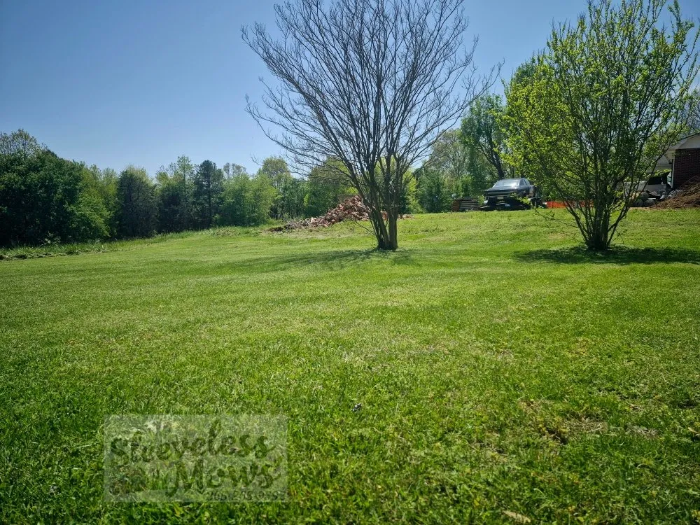Trusted garden landscaping in Kingston, TN - Sleeveless Mows