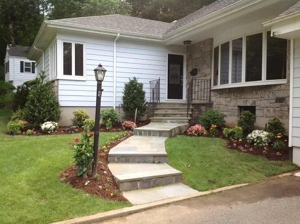 Local lawn mowing service experts serving New Rochelle, NY - SLI Construction