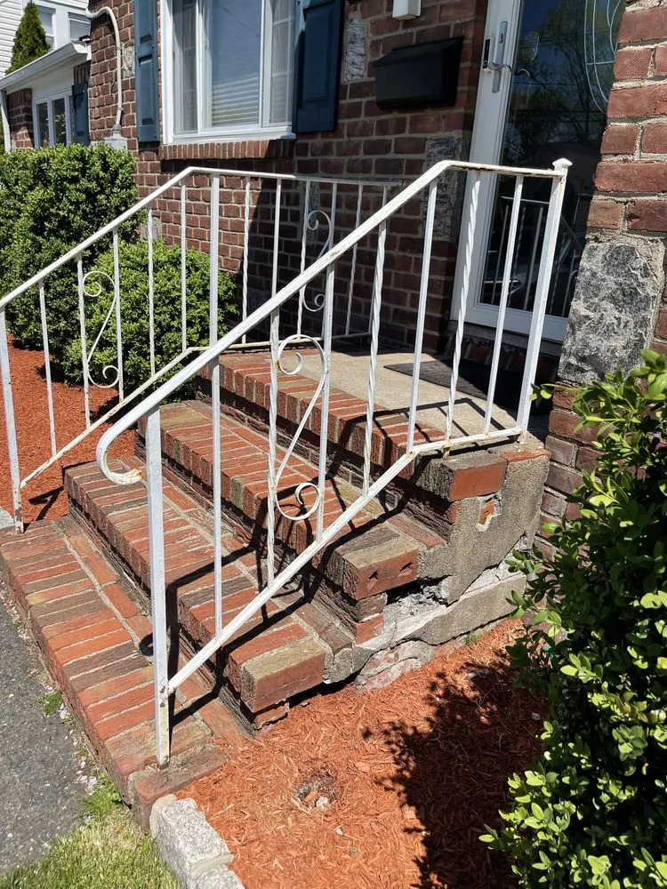 Professional yard cleanup service in New Rochelle, NY by SLI Construction