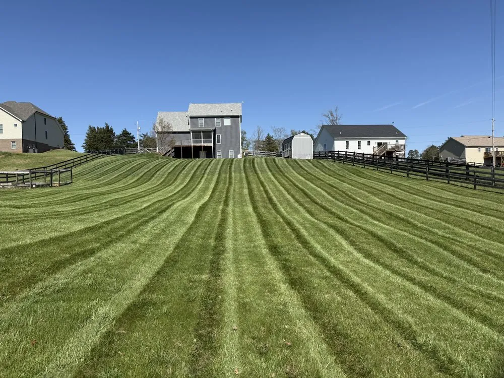 Reliable lawn care service in Roanoke, VA - Slick Cuts Lawn Care