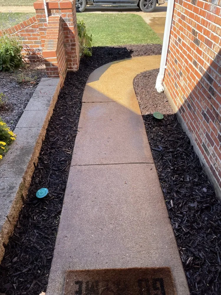 Local garden landscaping in Waynesville, MO by Slick Fix