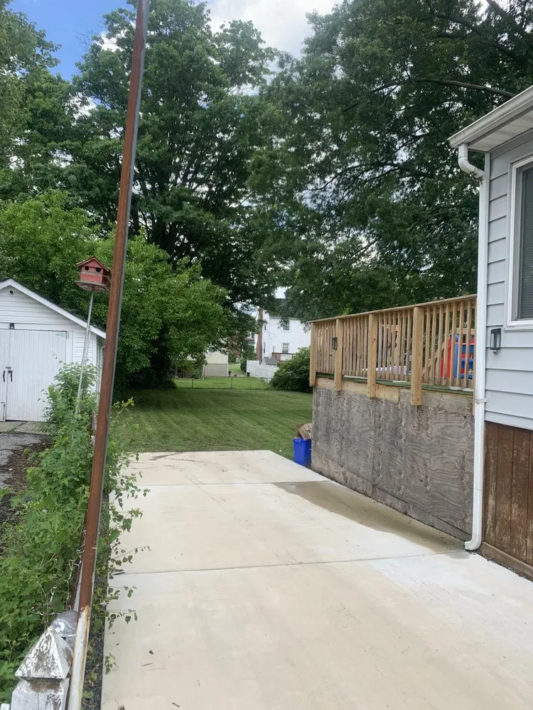 Custom landscape installation experts serving Edgewood, MD - Slicks Lawncare Services