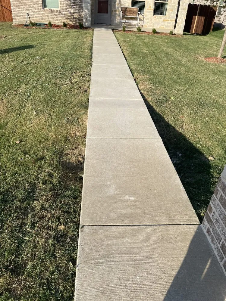 Trusted yard maintenance in Venus, TX by S.L.I.M. Contracting