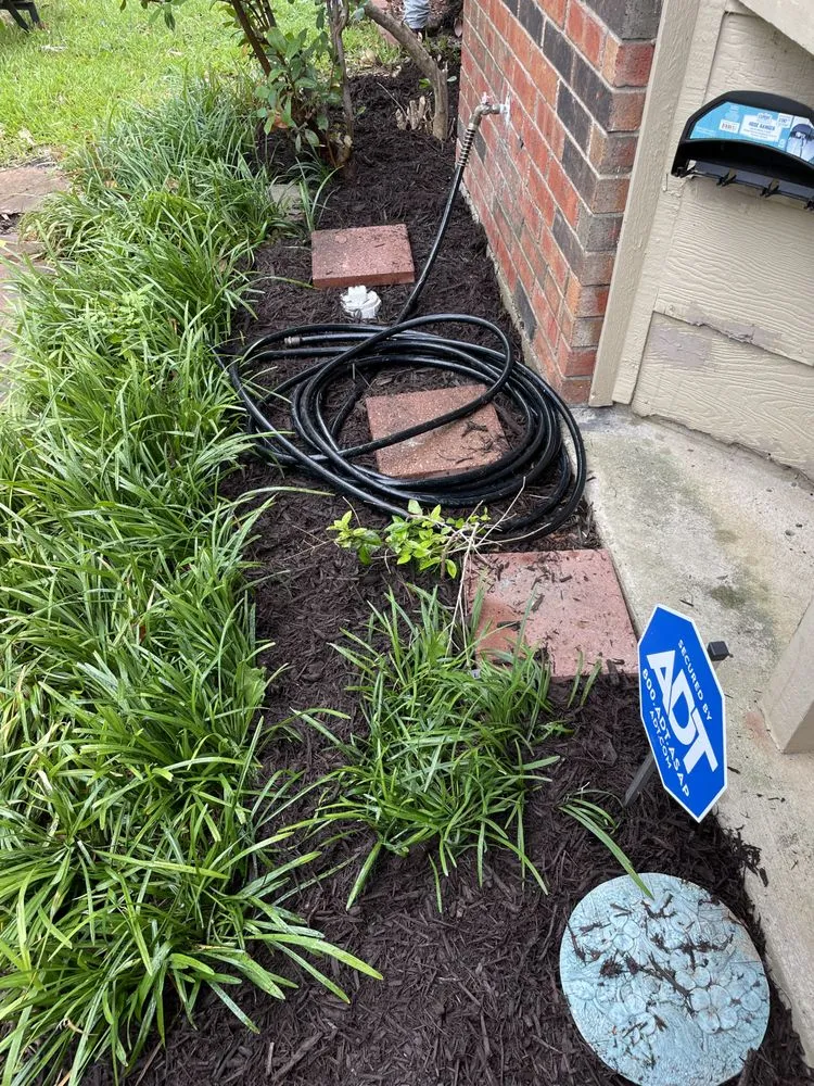 Local residential landscaping for year-round maintenance across Venus, TX - S.L.I.M. Contracting