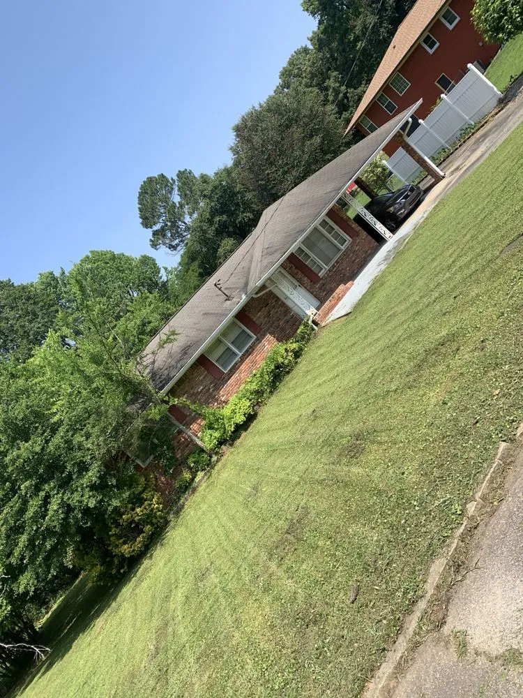 Trusted lawn mowing service experts serving Mableton, GA - Slim cuts