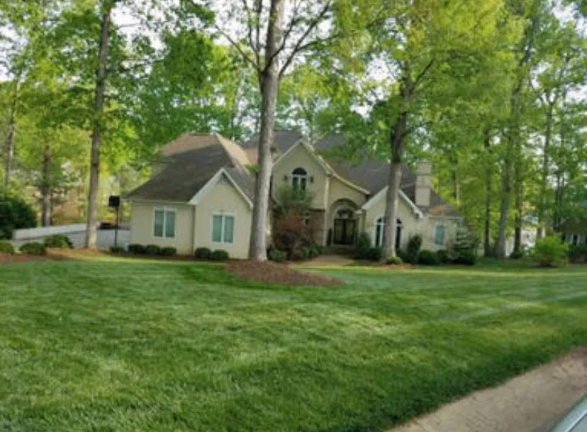 Top-rated landscape installation for homes in Newton, NC by Slim’s Mulch Services