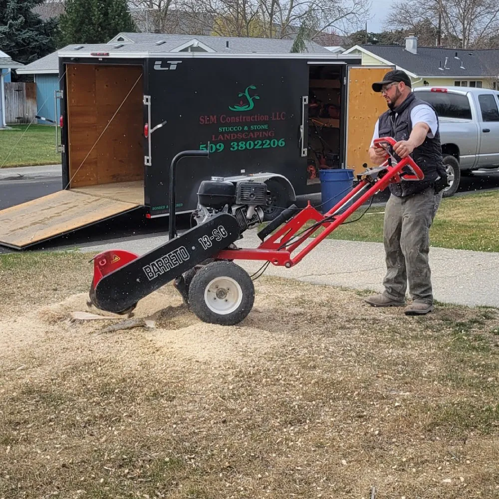 Local landscaping services experts serving Kennewick, WA - SLM Services