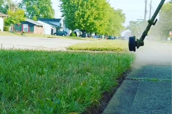 Top-rated yard maintenance experts serving Bedford, VA - Sloan's Lawncare