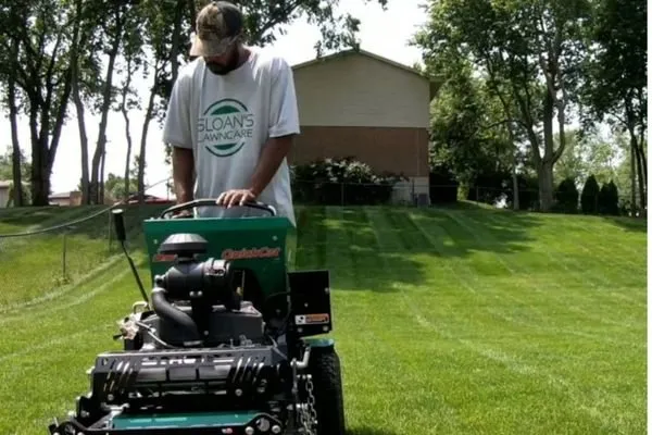 Reliable lawn mowing service in Bedford, VA - Sloan's Lawncare