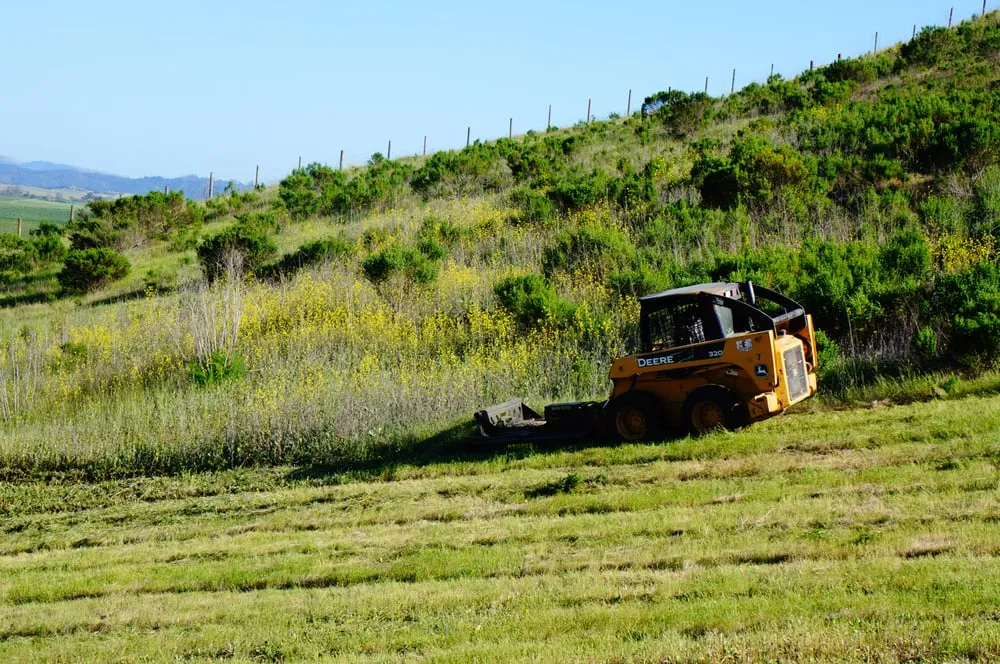 Custom landscape installation experts serving San Luis Obispo, CA - SLOmow