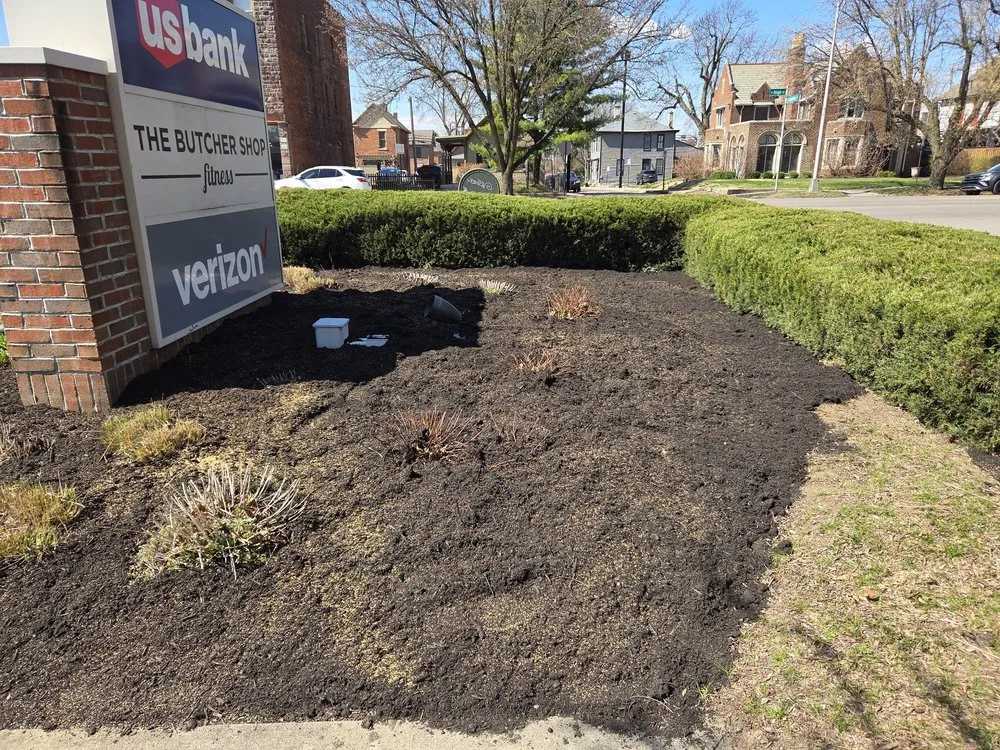 Local lawn mowing service experts serving Columbus, OH - Slone's Lawncare