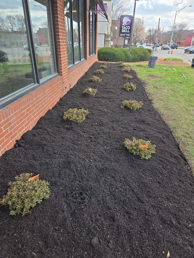 Affordable garden landscaping in Columbus, OH by Slone's Lawncare