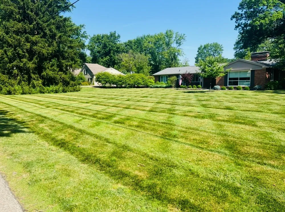 Top-rated garden landscaping experts serving Cincinnati, OH - Sluder & Sons Lawn Care