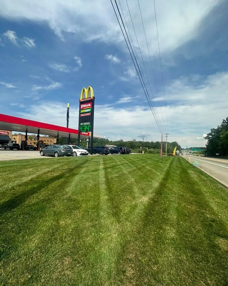 Trusted yard maintenance for outdoor upgrades across New Castle, PA - Sluder Lawn Care