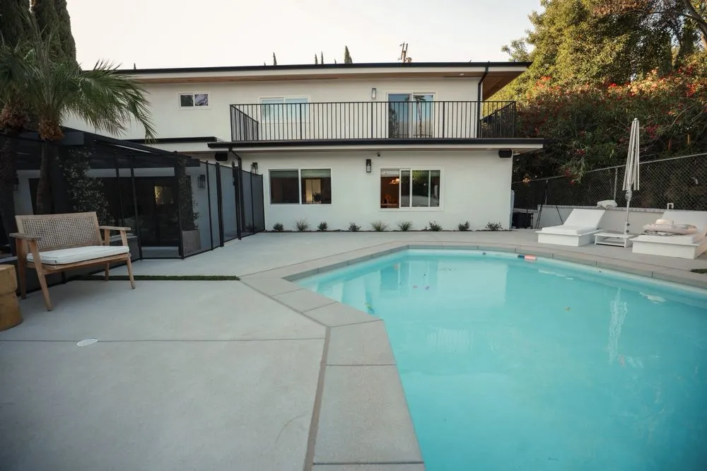 Reliable lawn care service experts serving Santa Monica, CA - SM Brothers Landscape